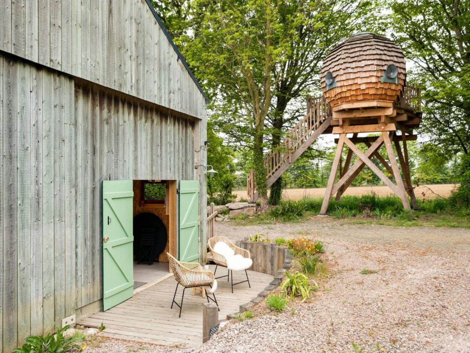 La Ville Es Renais - Ferme Et Maison D'Hotes Insolite 에르퀴 외부 사진